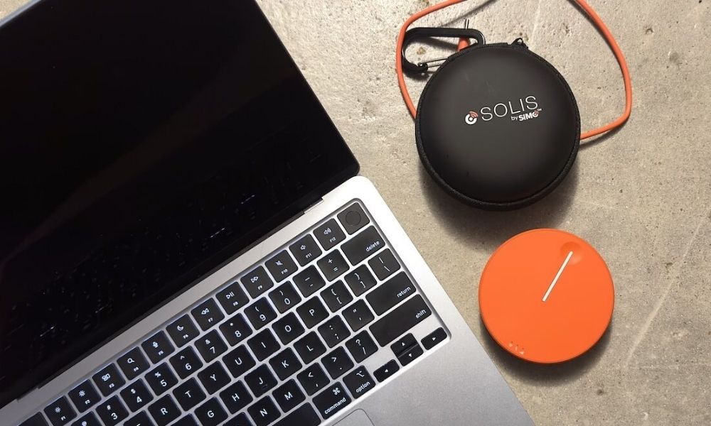 Solis Hero Portable Hotspot Review: Reliable Wi-Fi for Remote Workers ...