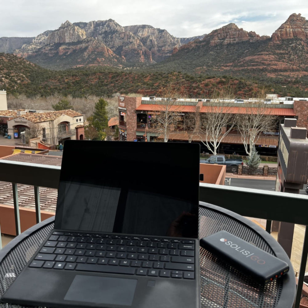 Solis Go Hotspot & Power Bank with Lifetime Data